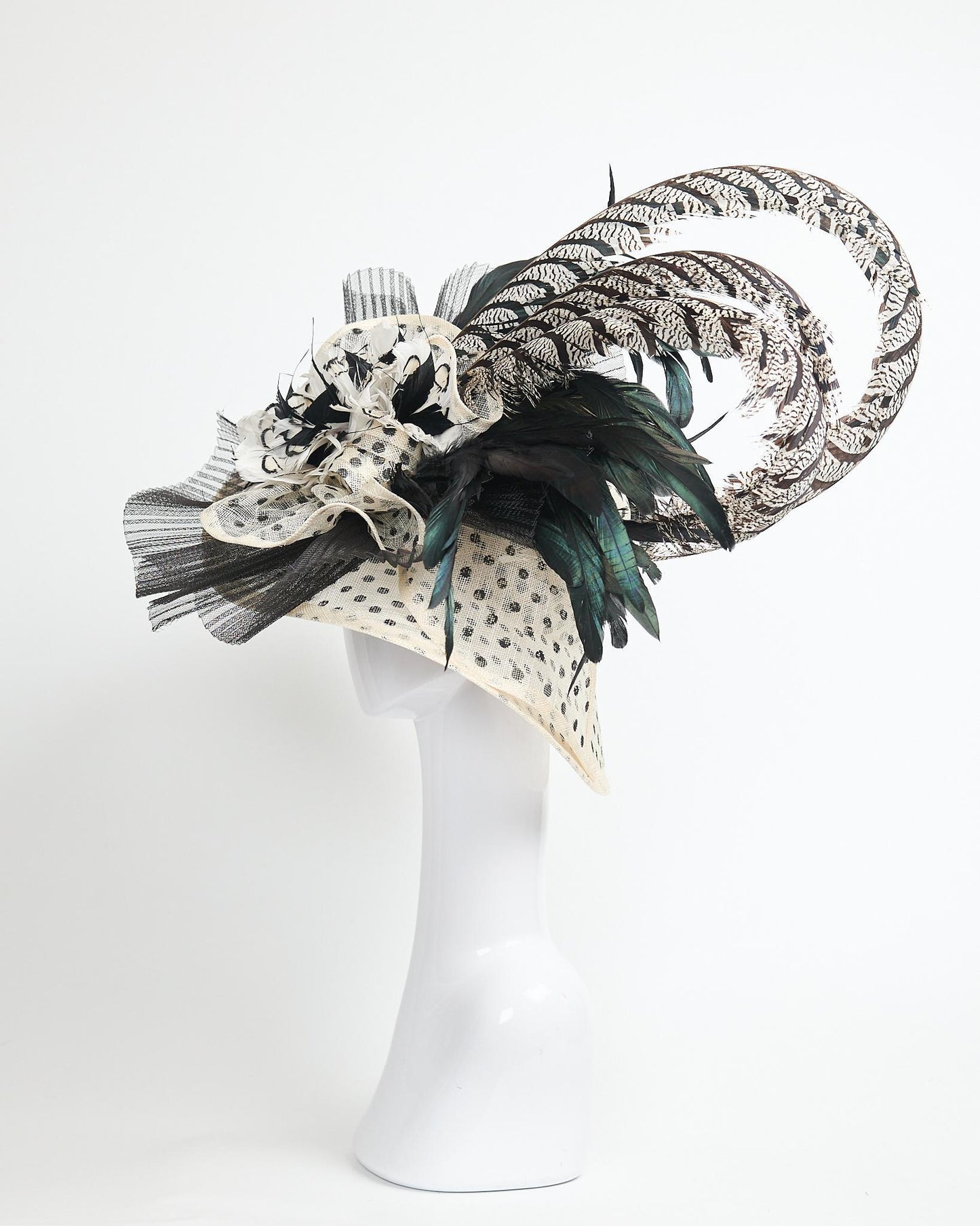 H Cream & Black Polka Dot 1214