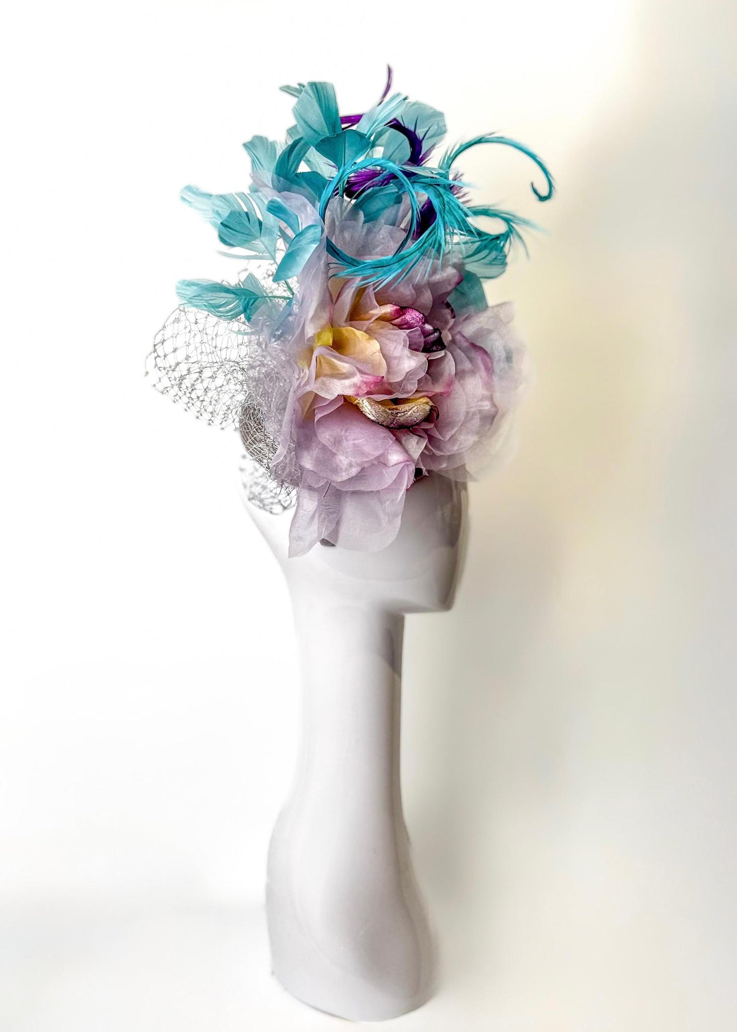 Fascinator Light Gray 1370