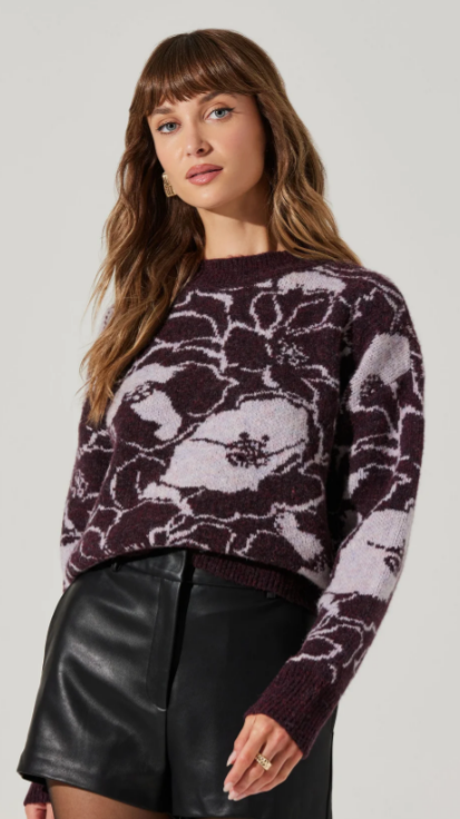 ASTR Abstract floral sweater
Oversized fit
Pullover style