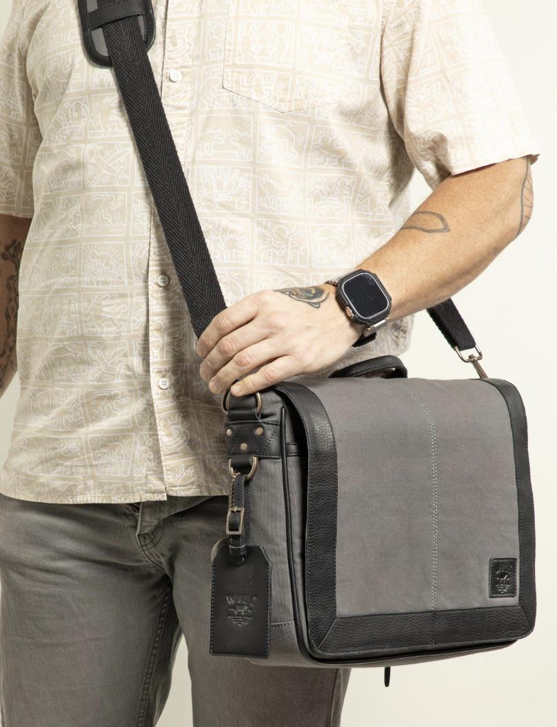 Will Leather Goods Commuter Slim Messenger