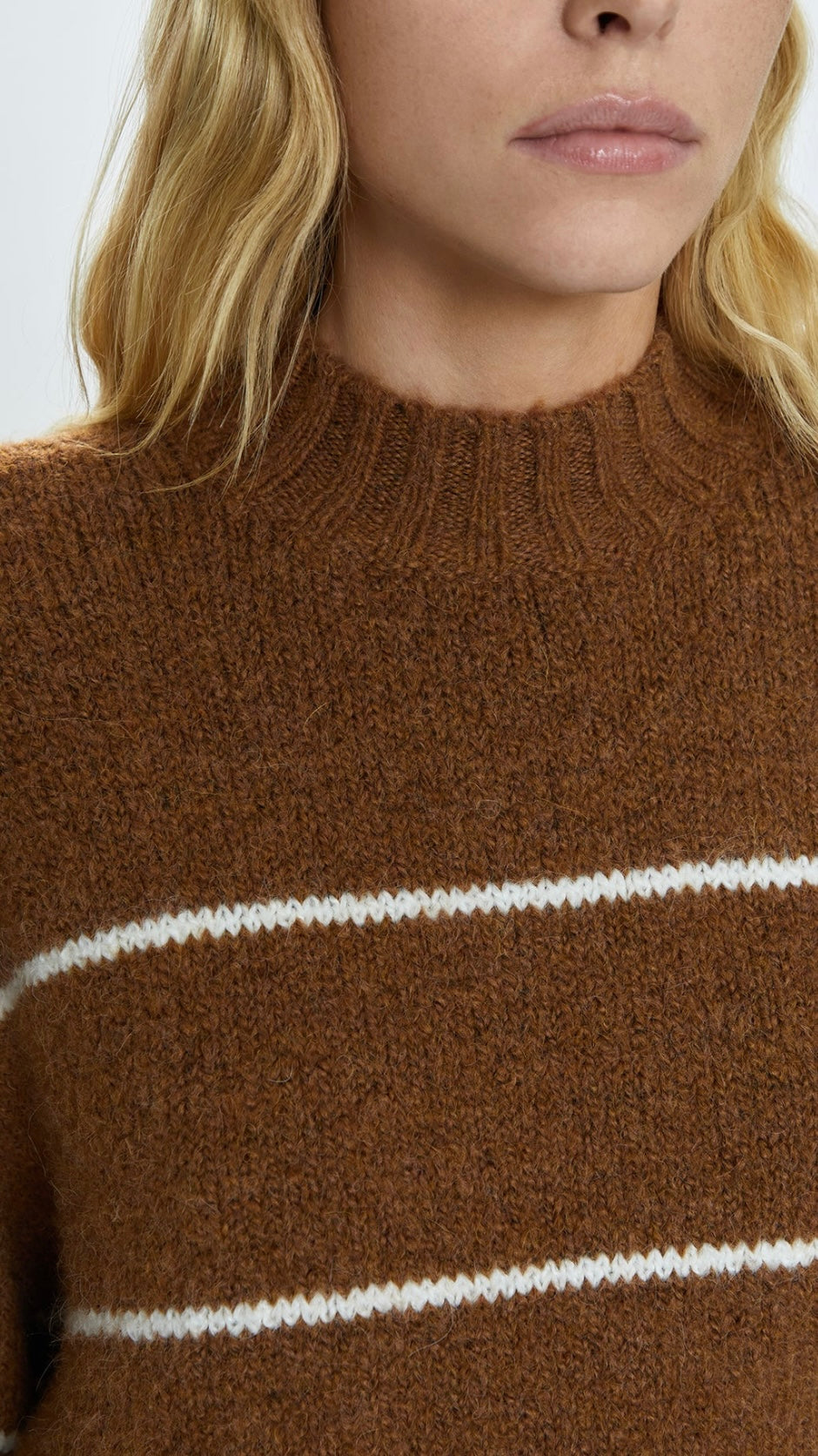 Pistola Carlen Caramel Sweater