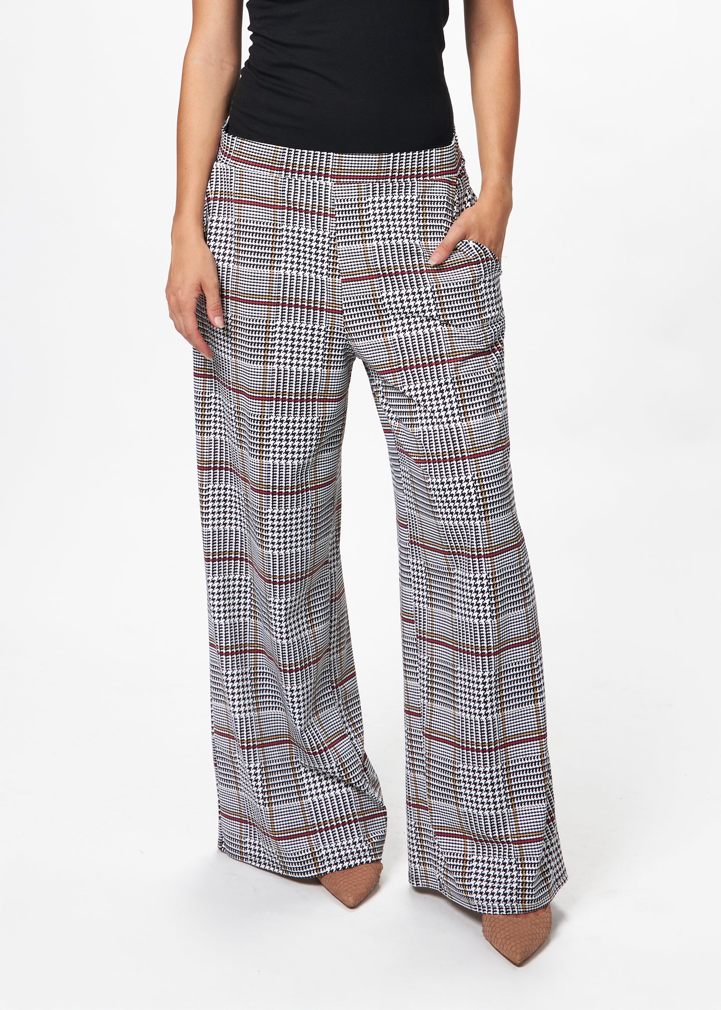 Nicolette Pant