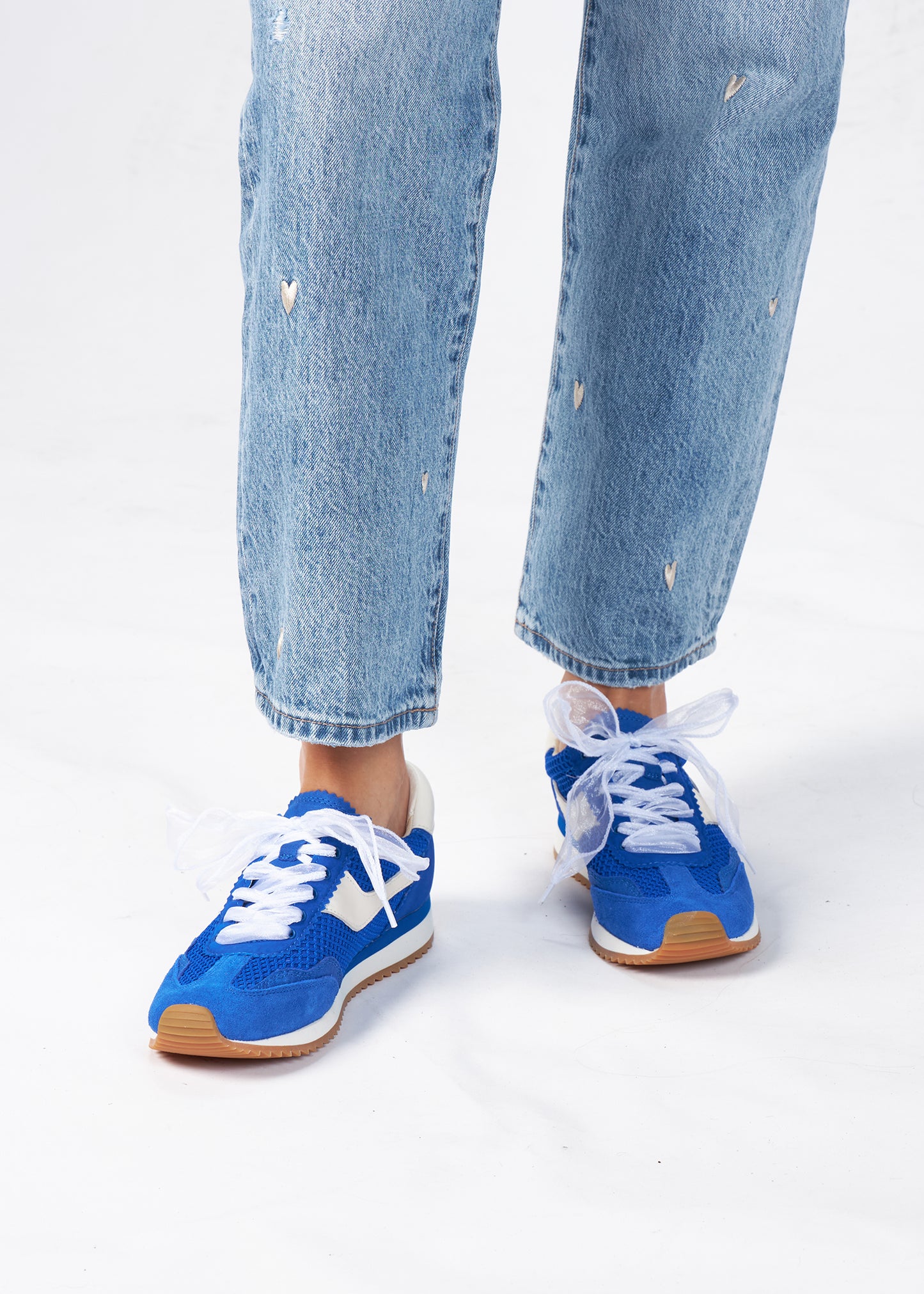 B.NTCD Sneaker